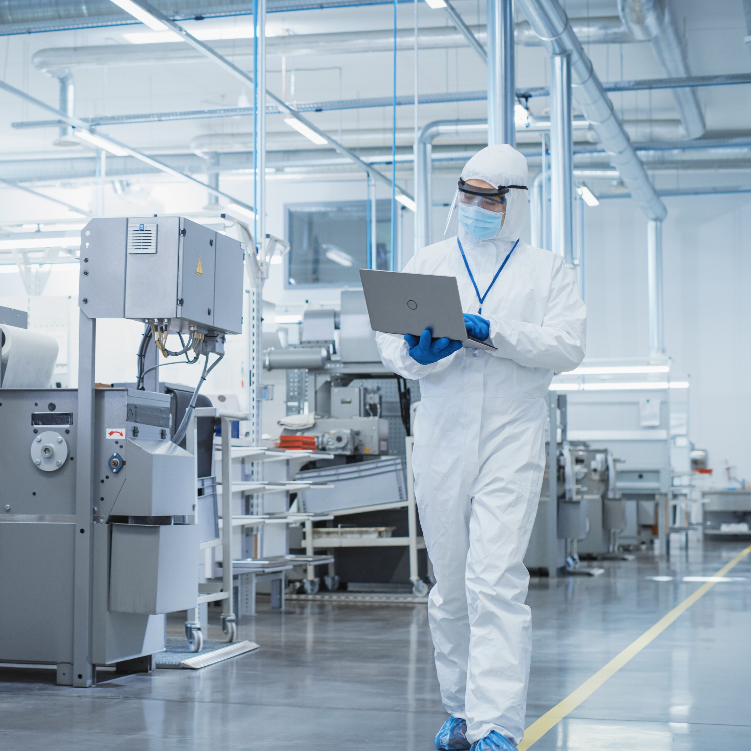 Worker in a cleanroom